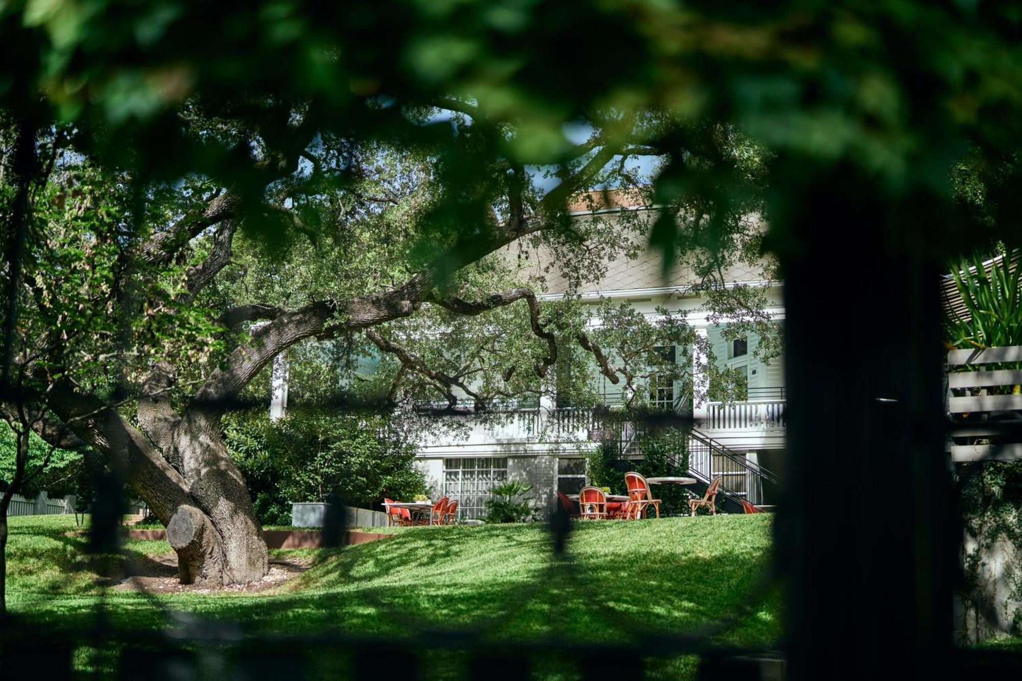 Hotel Saint Cecilia Austin Exterior photo